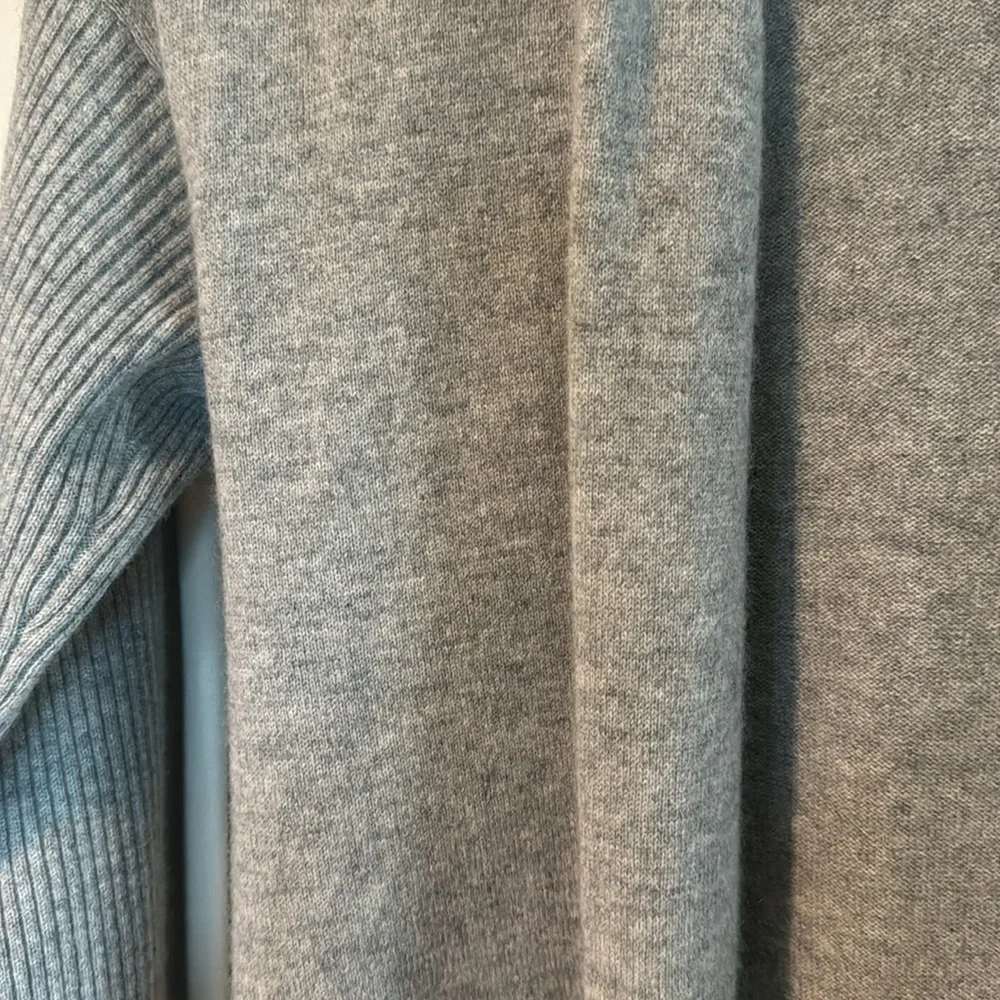 Cashmere sweater - Picture 5 of 7